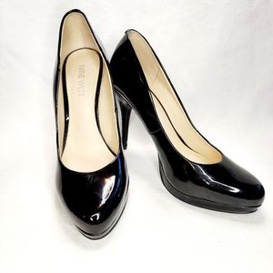 Nine West Basic Black Pumps